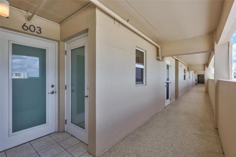 Condominio en venta en Sarasota, Florida, 2 dormitorios, 141.3 m2 № 2093289 - foto 4