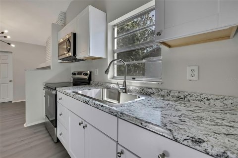 Villa ou maison à vendre à New Port Richey, Floride: 3 chambres, 118.91 m2 № 1531602 - photo 10