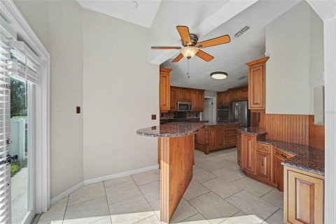 House in Odessa, Florida 3 bedrooms, 212.65 sq.m. № 2396697 - photo 14