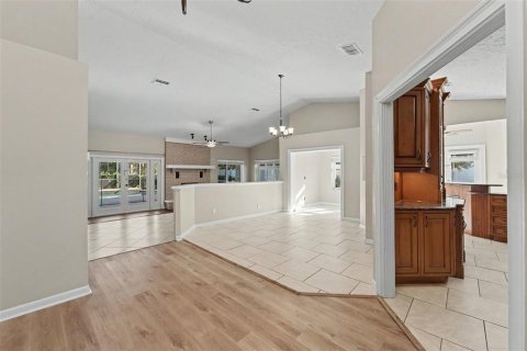 House in Odessa, Florida 3 bedrooms, 212.65 sq.m. № 2396697 - photo 11