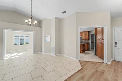 House in Odessa, Florida 3 bedrooms, 212.65 sq.m. № 2396697 - photo 8