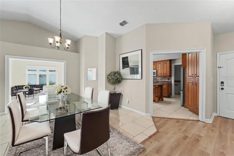 House in Odessa, Florida 3 bedrooms, 212.65 sq.m. № 2396697 - photo 7