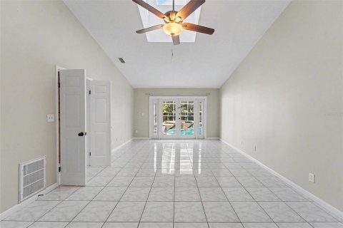 House in Odessa, Florida 3 bedrooms, 212.65 sq.m. № 2396697 - photo 17