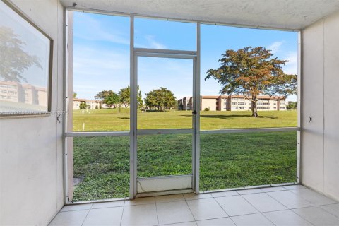 Condo in Sunrise, Florida, 1 bedroom  № 1962500 - photo 10