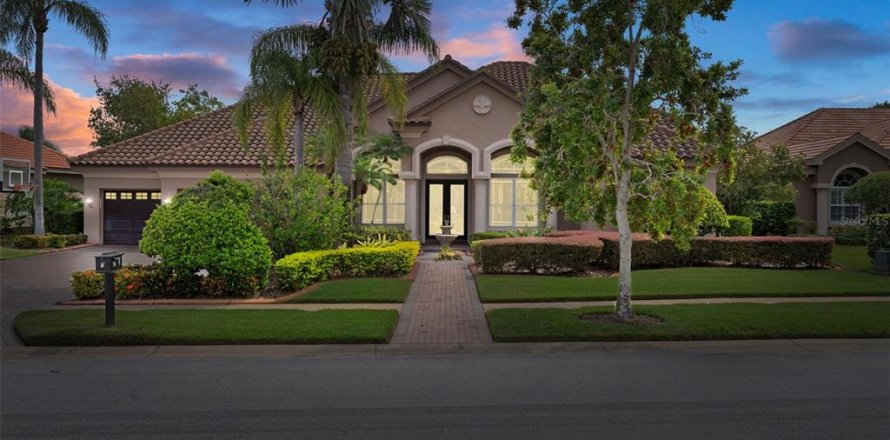 Casa en Tarpon Springs, Florida 4 dormitorios, 345.13 m2 № 1902412