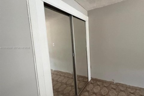 Villa ou maison à Hialeah, Floride 4 chambres, 224.54 m2 № 2084514