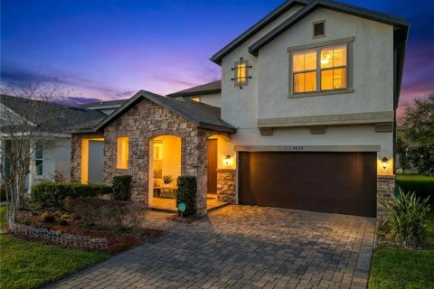 House in Oviedo, Florida 4 bedrooms, 299.89 sq.m. № 2237177 - photo 10