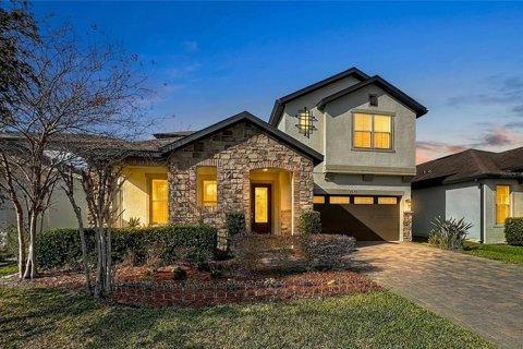 House in Oviedo, Florida 4 bedrooms, 299.89 sq.m. № 2237177 - photo 8