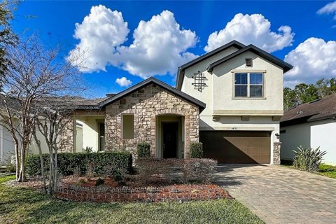 House in Oviedo, Florida 4 bedrooms, 299.89 sq.m. № 2237177 - photo 2