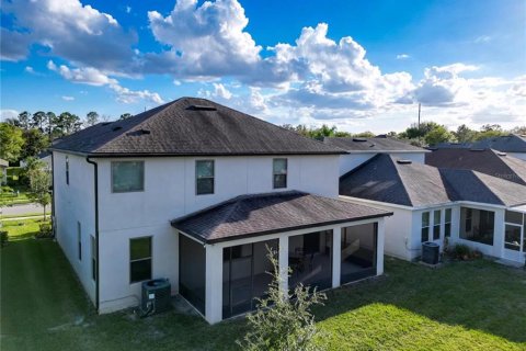 House in Oviedo, Florida 4 bedrooms, 299.89 sq.m. № 2237177 - photo 4