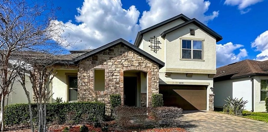 House in Oviedo, Florida 4 bedrooms, 299.89 sq.m. № 2237177