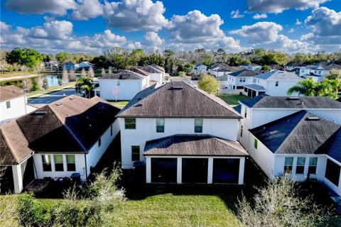 House in Oviedo, Florida 4 bedrooms, 299.89 sq.m. № 2237177 - photo 5