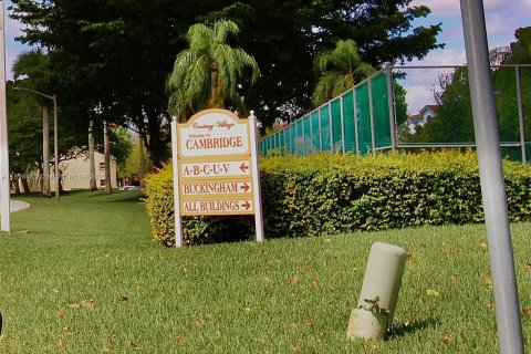 Condominio en venta en Pembroke Pines, Florida, 2 dormitorios, 125.51 m2 № 1951083 - foto 24
