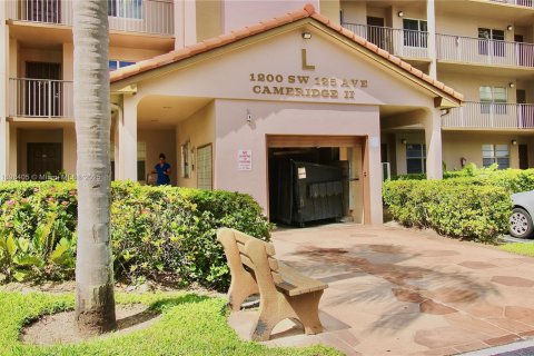 Condominio en venta en Pembroke Pines, Florida, 2 dormitorios, 125.51 m2 № 1951083 - foto 21