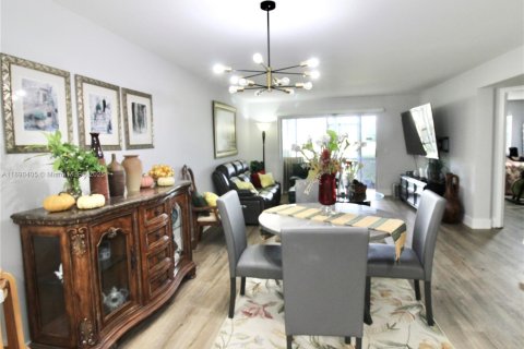 Condominio en venta en Pembroke Pines, Florida, 2 dormitorios, 125.51 m2 № 1951083 - foto 4