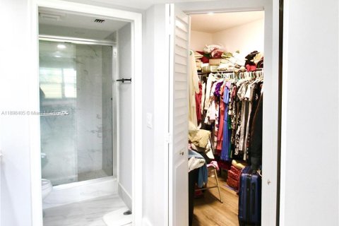 Condominio en venta en Pembroke Pines, Florida, 2 dormitorios, 125.51 m2 № 1951083 - foto 17