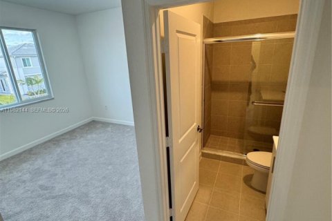 Townhouse in Homestead, Florida 3 bedrooms, 162.21 sq.m. № 2043319 - photo 18