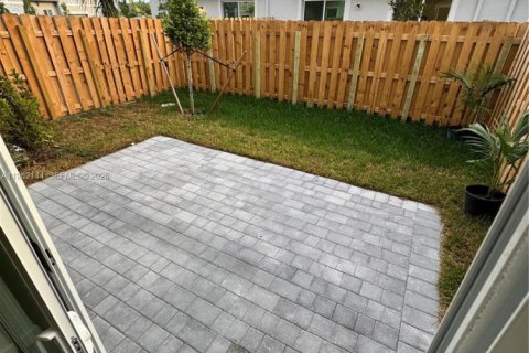 Townhouse in Homestead, Florida 3 bedrooms, 162.21 sq.m. № 2043319 - photo 26