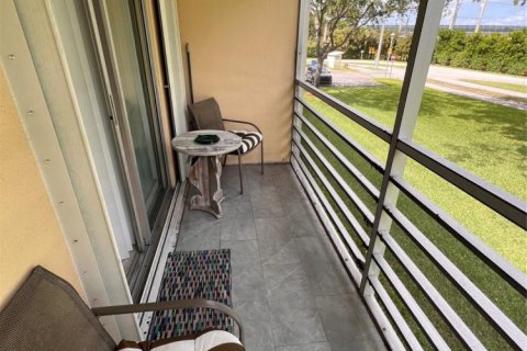 Condominio en alquiler en Boca Raton, Florida, 2 dormitorios, 78.04 m2 № 1128881 - foto 1
