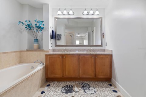 Condo in Palm Coast, Florida, 2 bedrooms  № 2379003 - photo 24