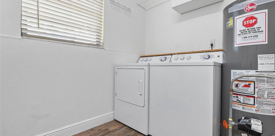 Дом в Плантация, Флорида 4 спальни, 226.96м2 № 1208083