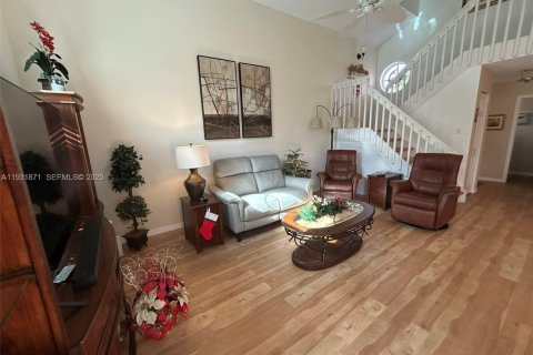 Купить виллу или дом в Дания-Бич, Флорида 3 спальни, 121.61м2, № 1990242 - фото 26