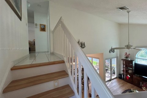 Купить виллу или дом в Дания-Бич, Флорида 3 спальни, 121.61м2, № 1990242 - фото 25