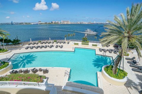 Copropriété à vendre à Miami, Floride: 2 chambres, 158.77 m2 № 2049205 - photo 2
