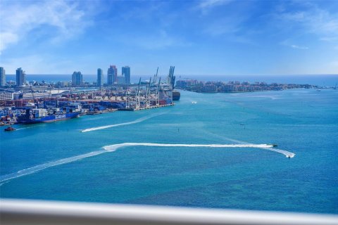 Copropriété à vendre à Miami, Floride: 2 chambres, 158.77 m2 № 2049205 - photo 18