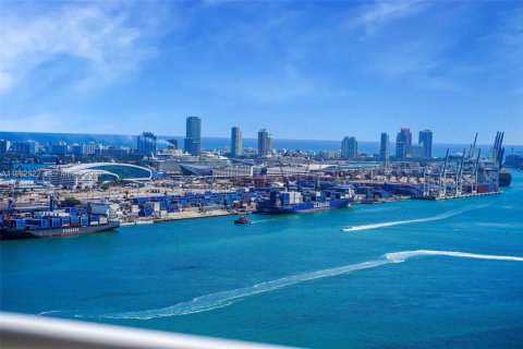 Copropriété à vendre à Miami, Floride: 2 chambres, 158.77 m2 № 2049205 - photo 19