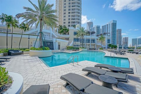 Copropriété à vendre à Miami, Floride: 2 chambres, 158.77 m2 № 2049205 - photo 4