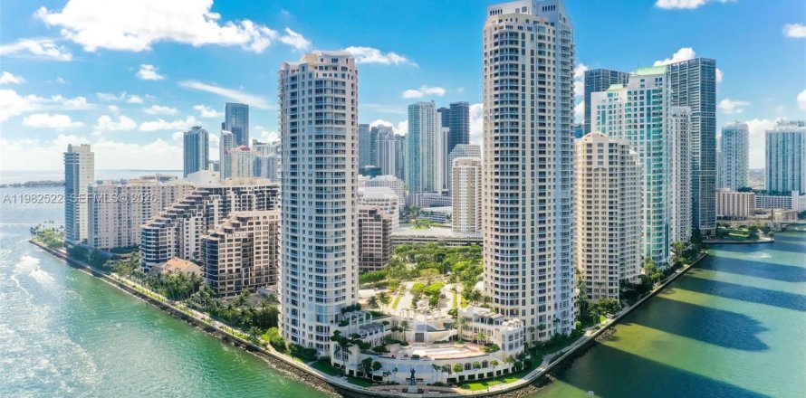 Condo à Miami, Floride, 2 chambres  № 2049205