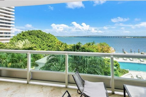 Condo in Miami, Florida, 2 bedrooms  № 2076777 - photo 3