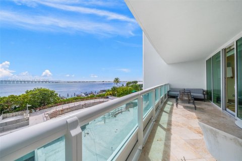 Condo in Miami, Florida, 2 bedrooms  № 2076777 - photo 5