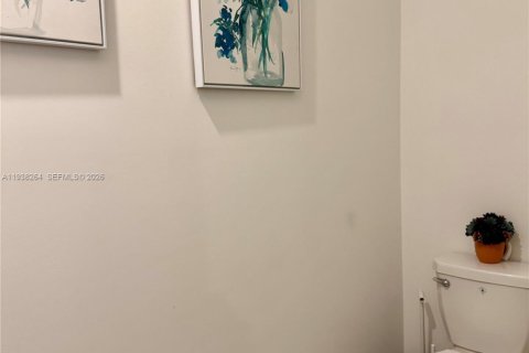 Купить таунхаус в Майами, Флорида 4 спальни, 169.08м2, № 1998382 - фото 16