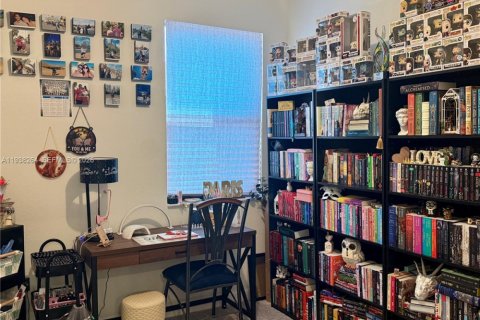 Купить таунхаус в Майами, Флорида 4 спальни, 169.08м2, № 1998382 - фото 19