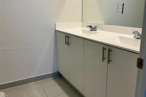 Купить таунхаус в Майами, Флорида 4 спальни, 169.08м2, № 1998382 - фото 28