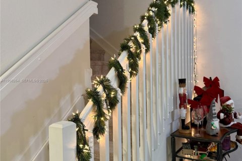 Купить таунхаус в Майами, Флорида 4 спальни, 169.08м2, № 1998382 - фото 4