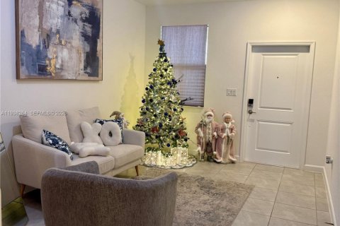 Купить таунхаус в Майами, Флорида 4 спальни, 169.08м2, № 1998382 - фото 3