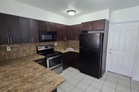 Propiedad comercial en venta en Miramar, Florida, 157.84 m2 № 1984280 - foto 10