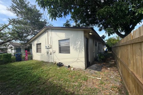 Propiedad comercial en venta en Miramar, Florida, 157.84 m2 № 1984280 - foto 7