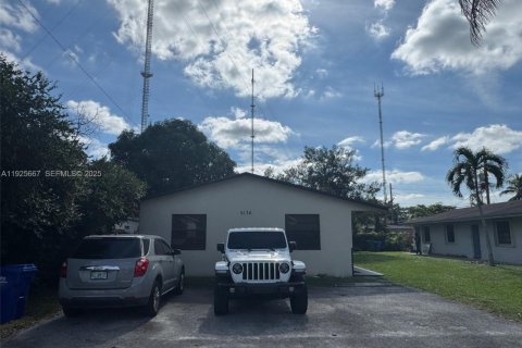 Propiedad comercial en venta en Miramar, Florida, 157.84 m2 № 1984280 - foto 5