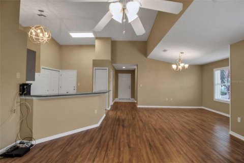 Condo in Palmetto, Florida, 2 bedrooms  № 1555945 - photo 11