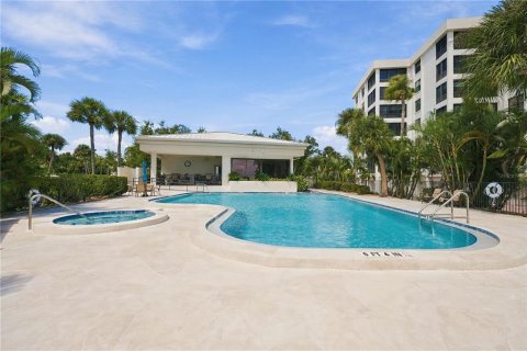 Copropriété à vendre à Sarasota, Floride: 2 chambres, 126.07 m2 № 2372902 - photo 11