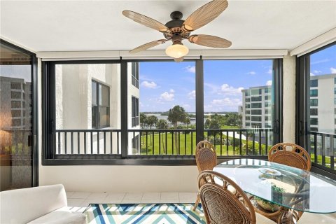 Copropriété à vendre à Sarasota, Floride: 2 chambres, 126.07 m2 № 2372902 - photo 8
