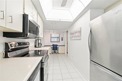 Copropriété à vendre à Sarasota, Floride: 2 chambres, 126.07 m2 № 2372902 - photo 29