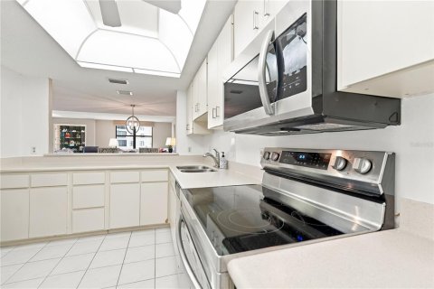 Copropriété à vendre à Sarasota, Floride: 2 chambres, 126.07 m2 № 2372902 - photo 28
