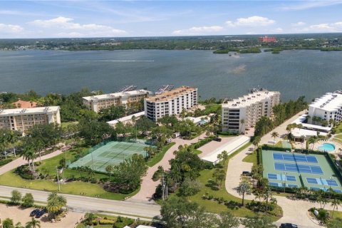Copropriété à vendre à Sarasota, Floride: 2 chambres, 126.07 m2 № 2372902 - photo 3