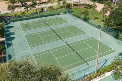 Copropriété à vendre à Sarasota, Floride: 2 chambres, 126.07 m2 № 2372902 - photo 15
