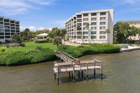 Copropriété à vendre à Sarasota, Floride: 2 chambres, 126.07 m2 № 2372902 - photo 22